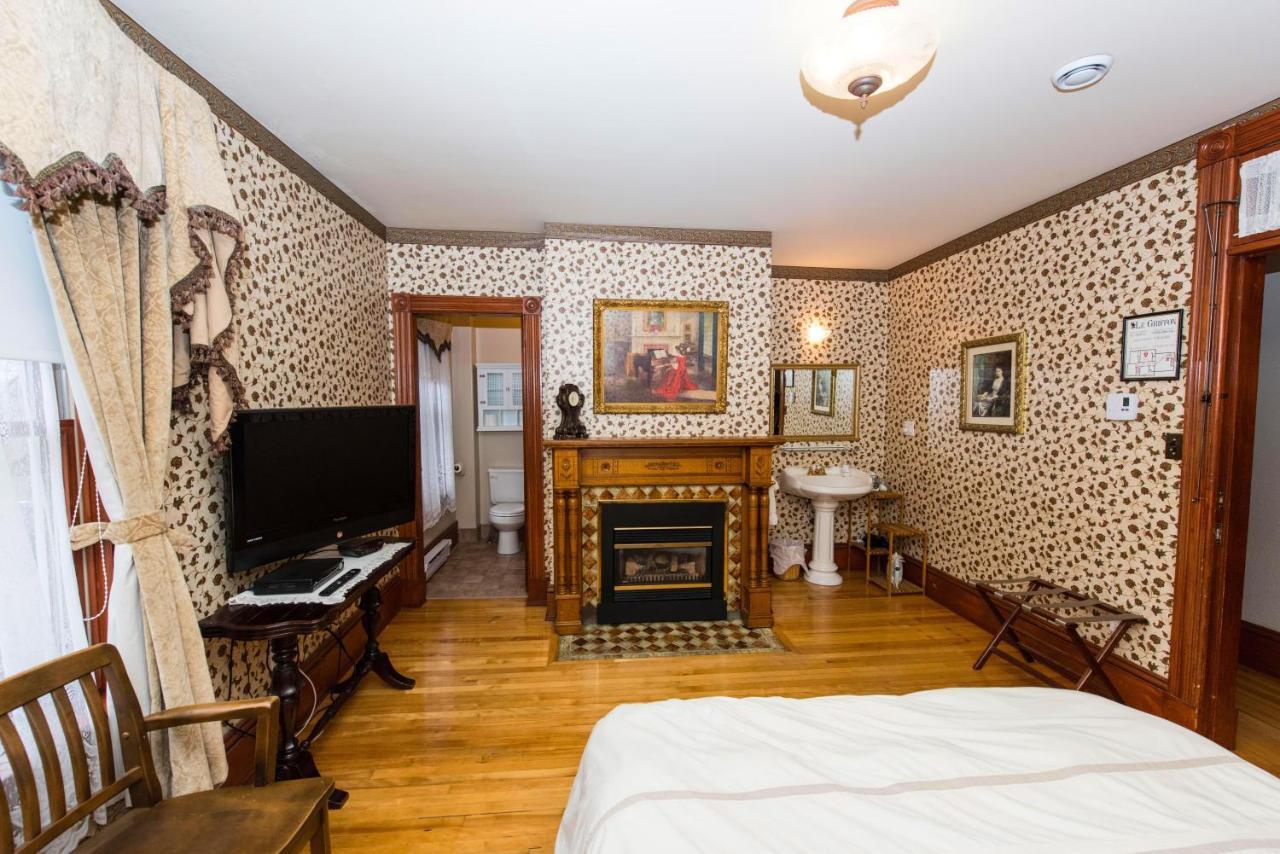Le Griffon Bed & Breakfast Shediac