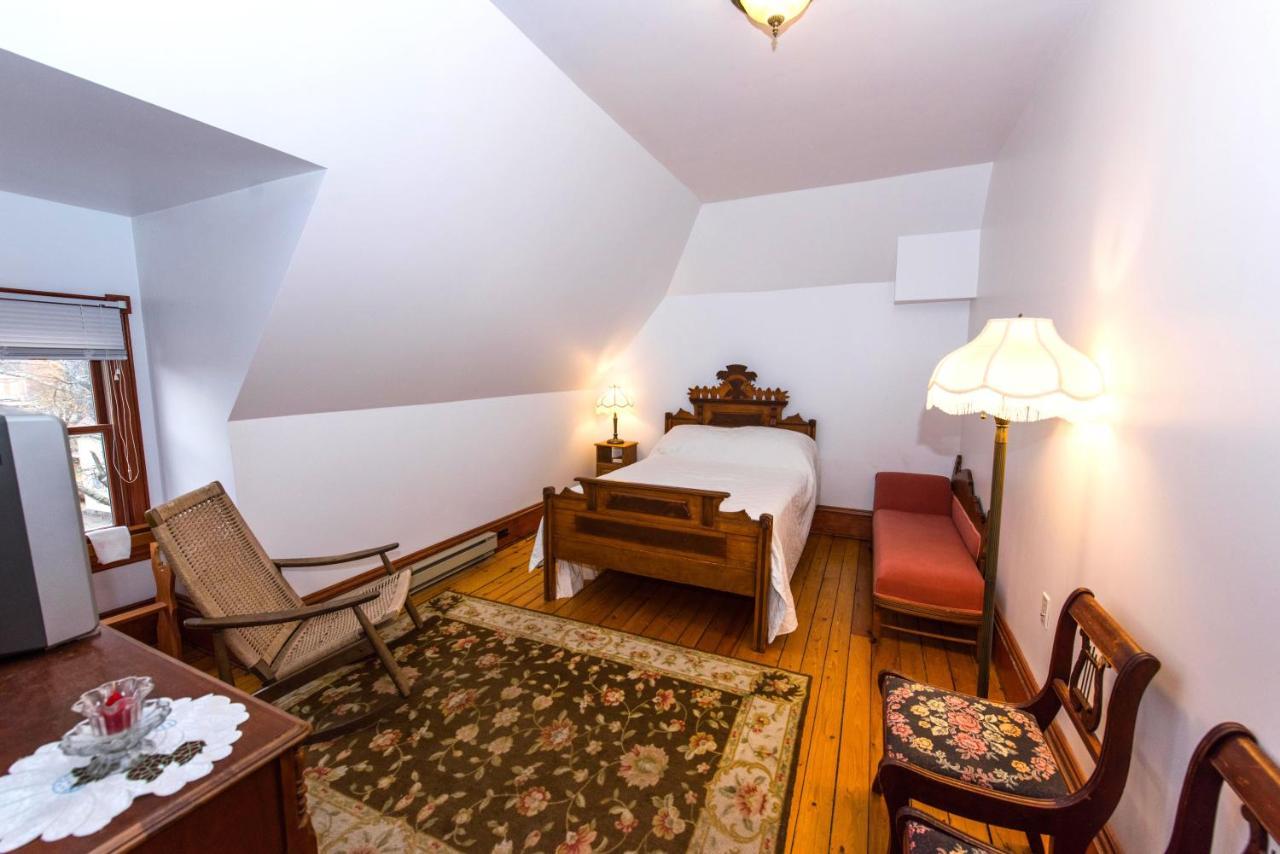 Le Griffon Bed & Breakfast